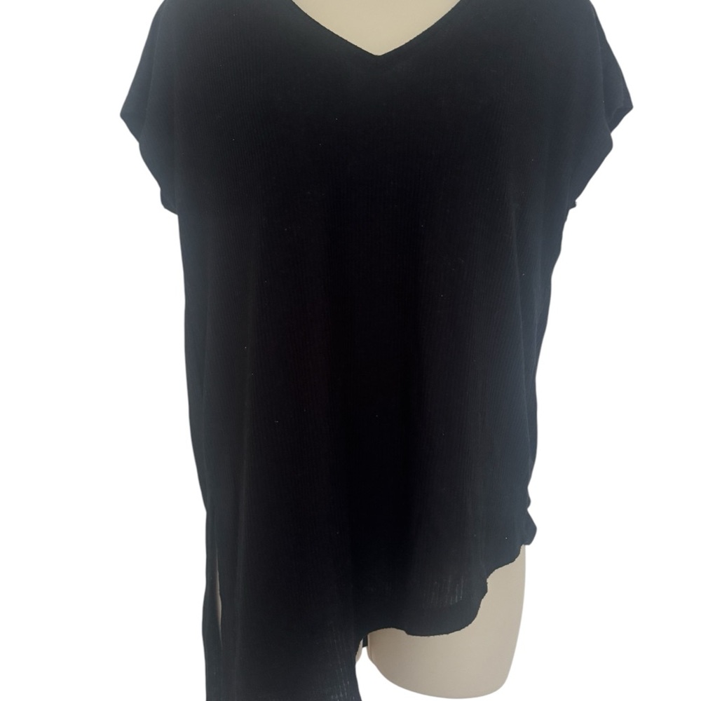 Black Vero Moda A-Line Top, V Neck $98, SZ M